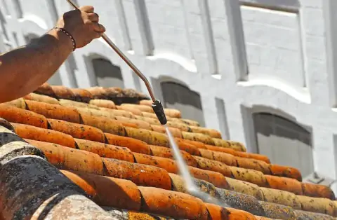 Nettoyage de toitures - Saint-Laurent-de-Carnols